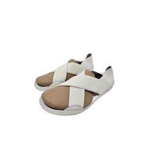 Zeuvad Crossed-Strap Sandal
